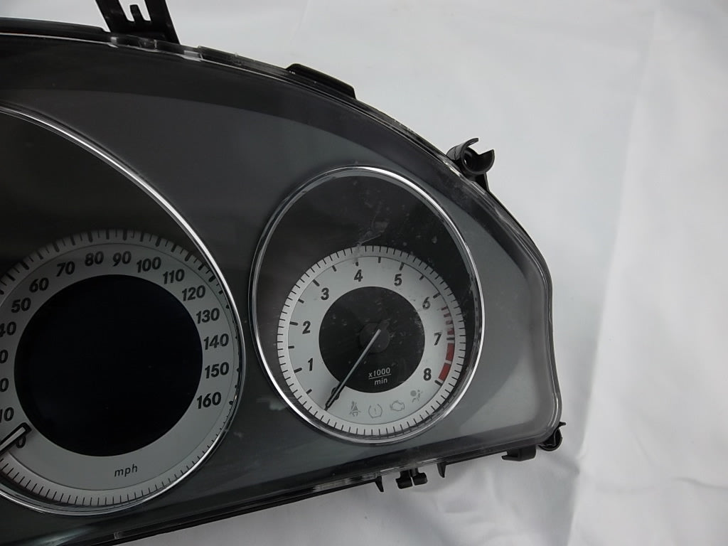 2013-2015 Mercedes Benz GLK350 Instrument Cluster Speedometer 204-900-61-13