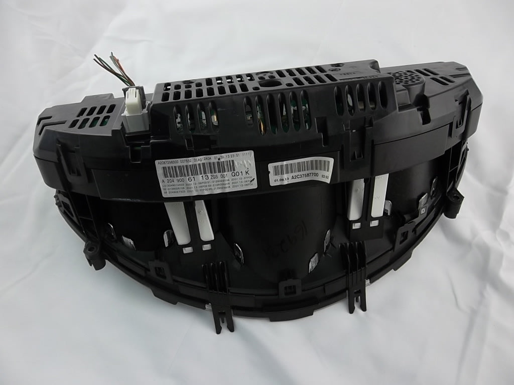 2013-2015 Mercedes Benz GLK350 Instrument Cluster Speedometer 204-900-61-13