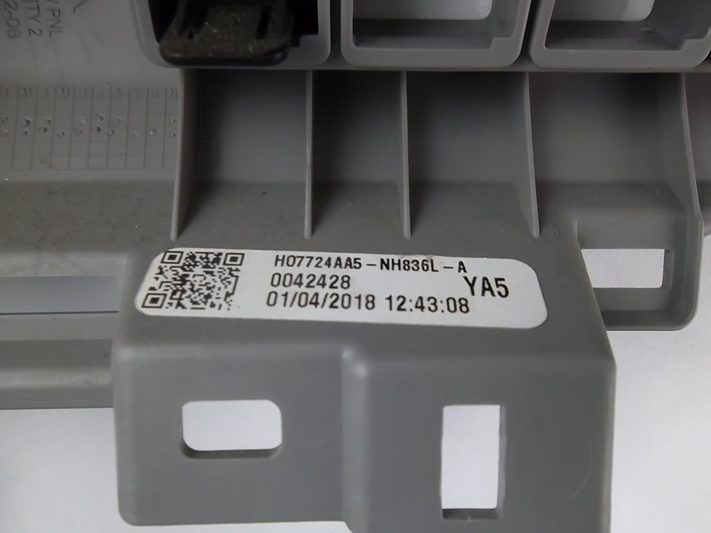 2018-2024 Honda Odyssey : Dashboard switch Bezel Trim Cover Panel 77241-THR-A01