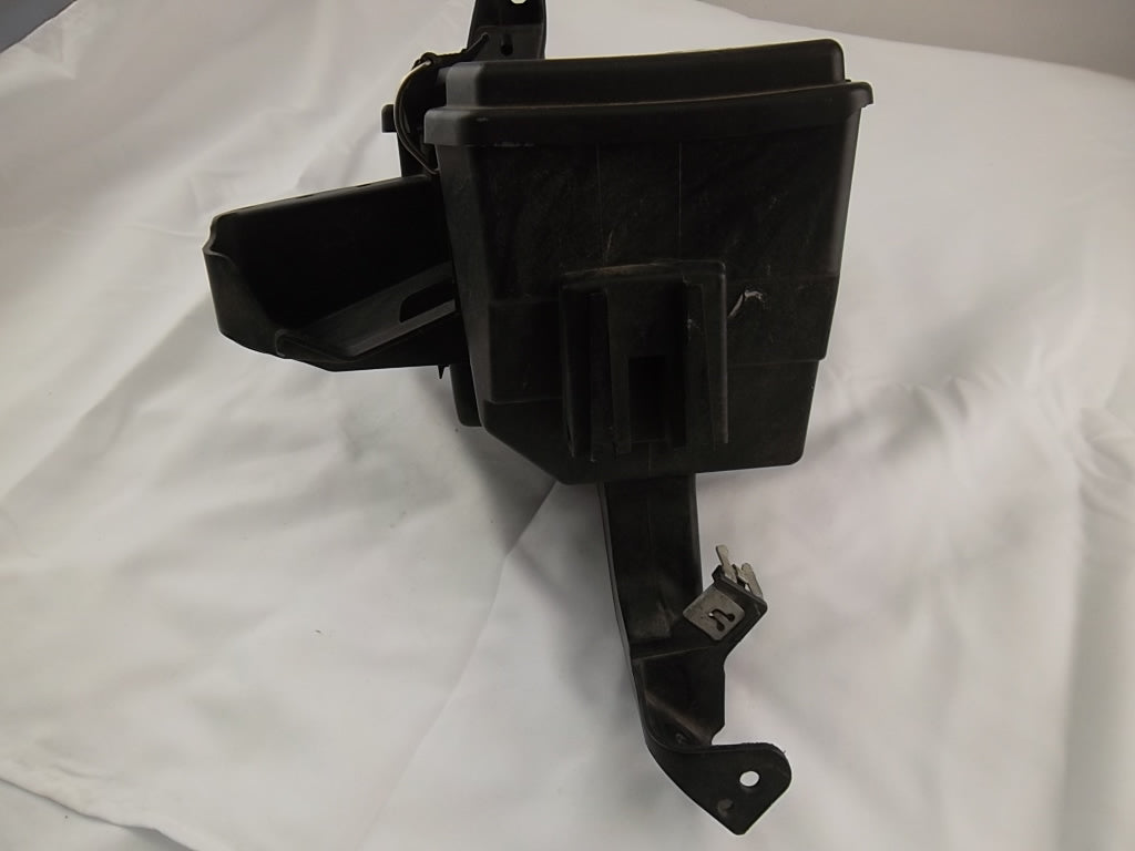 2012-2016 Mercedes Benz GL450 Fuse Box Power Relay Cover 166-540-49-02