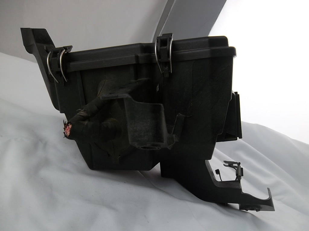 2012-2016 Mercedes Benz GL450 Fuse Box Power Relay Cover 166-540-49-02