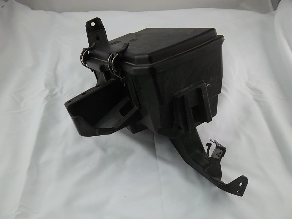 2012-2016 Mercedes Benz GL450 Fuse Box Power Relay Cover 166-540-49-02