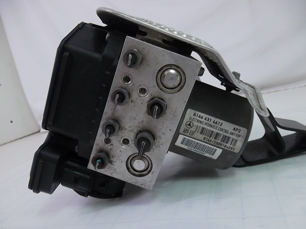 2012-2016 Mercedes Benz GL450 ABS Anti-Lock Brake Pump Module 166-431-09-00
