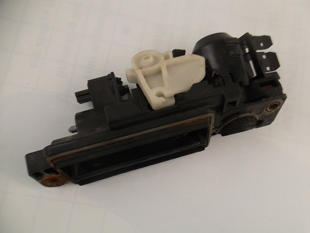 2006-2011 Mercedes C-Class Trunk Lid Lock Latch Handle 203-750-08-93