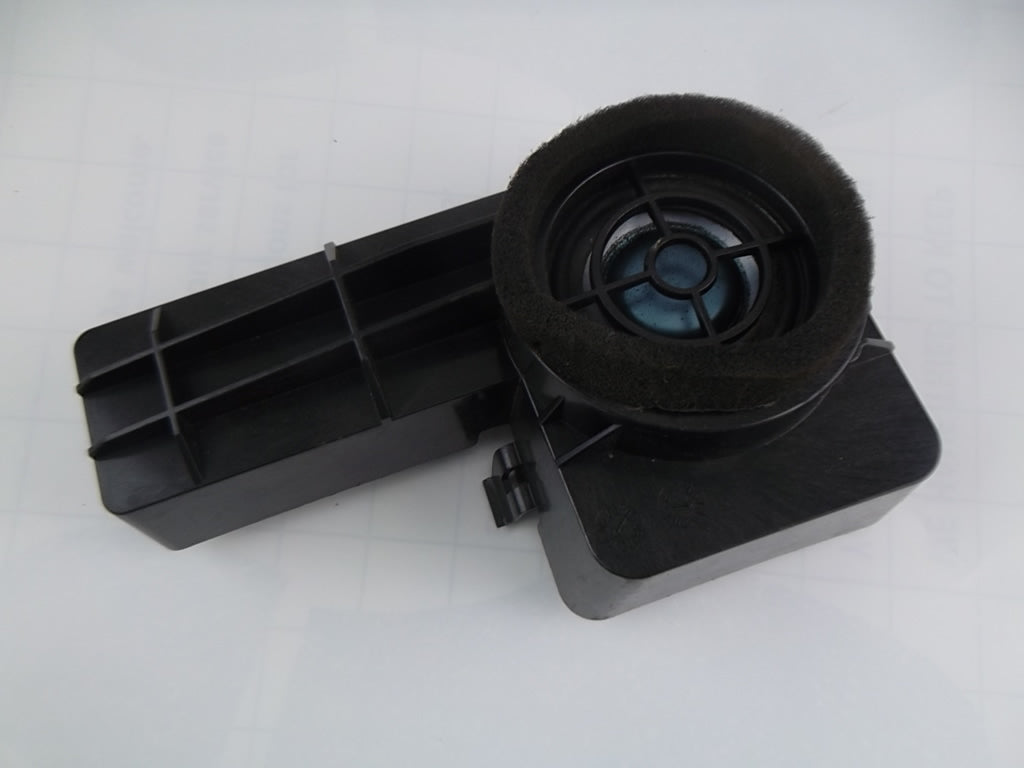 2001-2007 Mercedes C-Class Rear deck speaker 203-820-54-02