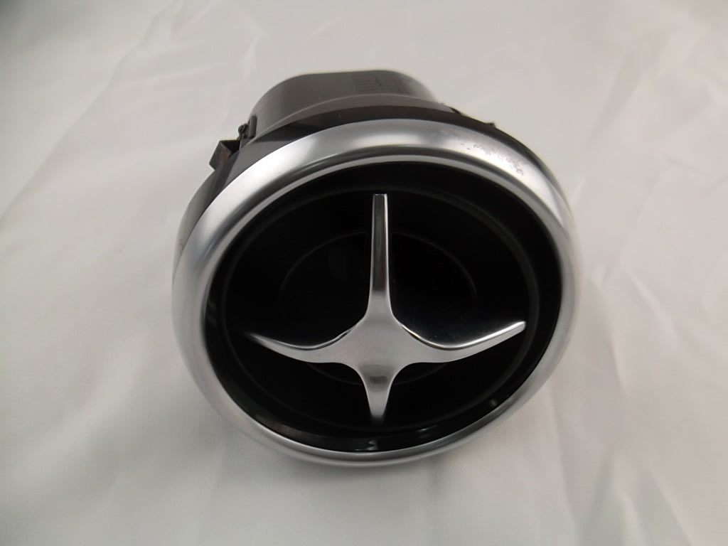 2013-2015 Mercedes Benz GLK350 Dashboard Air vent Nozzle Left 204-830-77-54