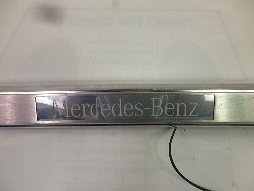 2008-2014 Mercedes Benz C300 Door Sill Plate Trim Illuminated 204-680-34-35