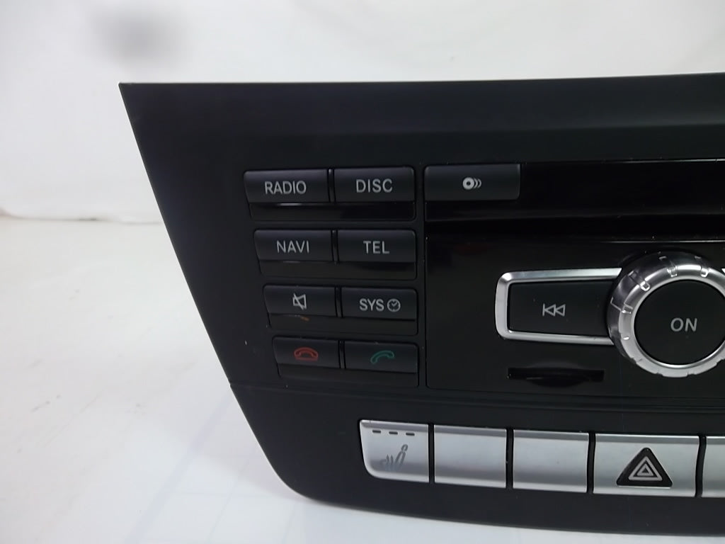2012-2013 Mercedes Benz C300 Navigation Head Unit Radio CD Player 204-900-27-11