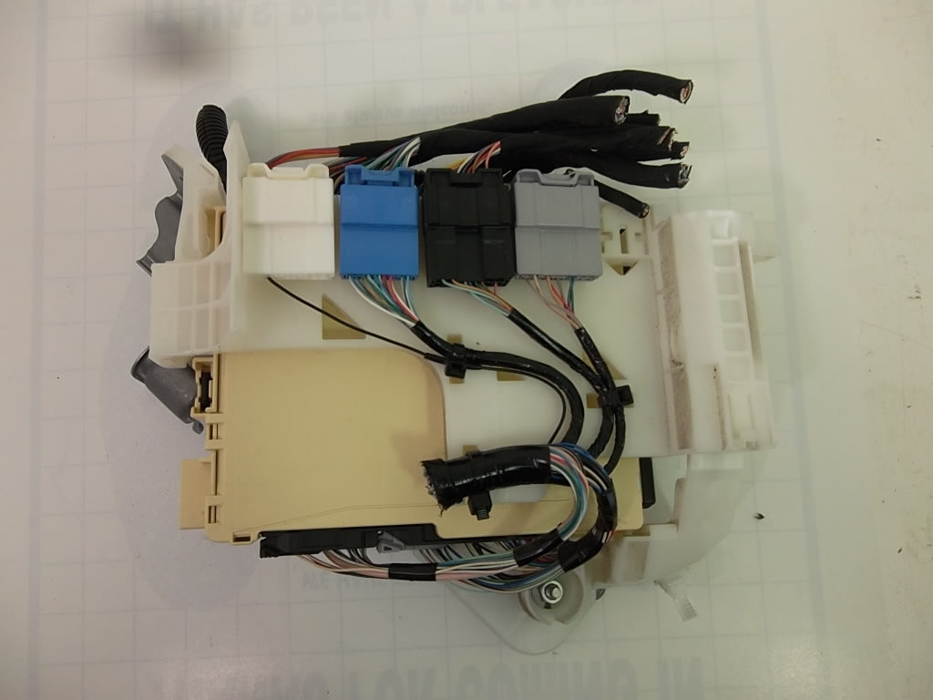 2018-2020 Toyota Camry Multiplex Network Body Control Module 82730-06A80