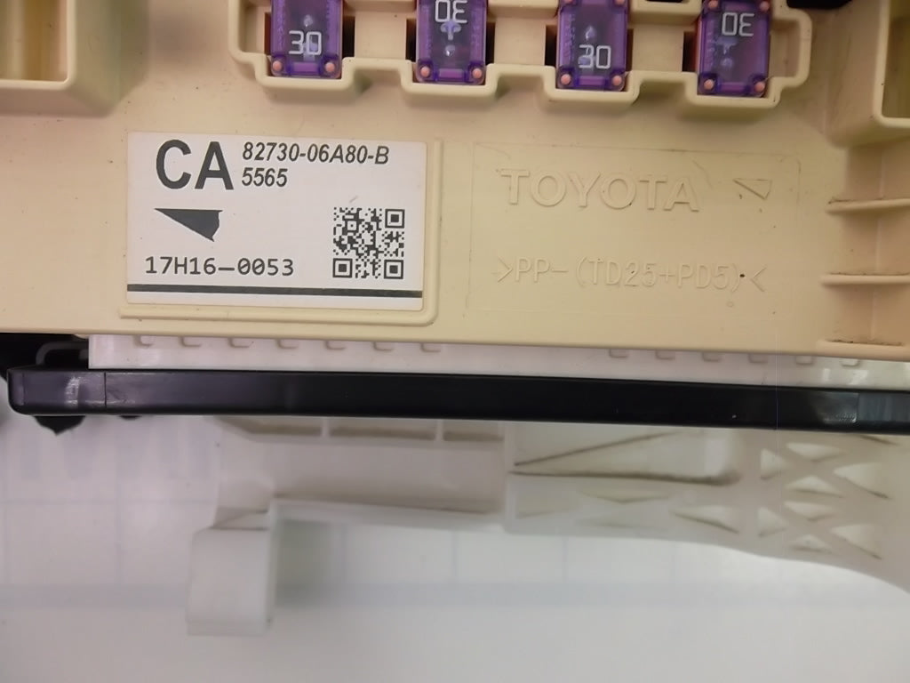 2018-2020 Toyota Camry Multiplex Network Body Control Module 82730-06A80