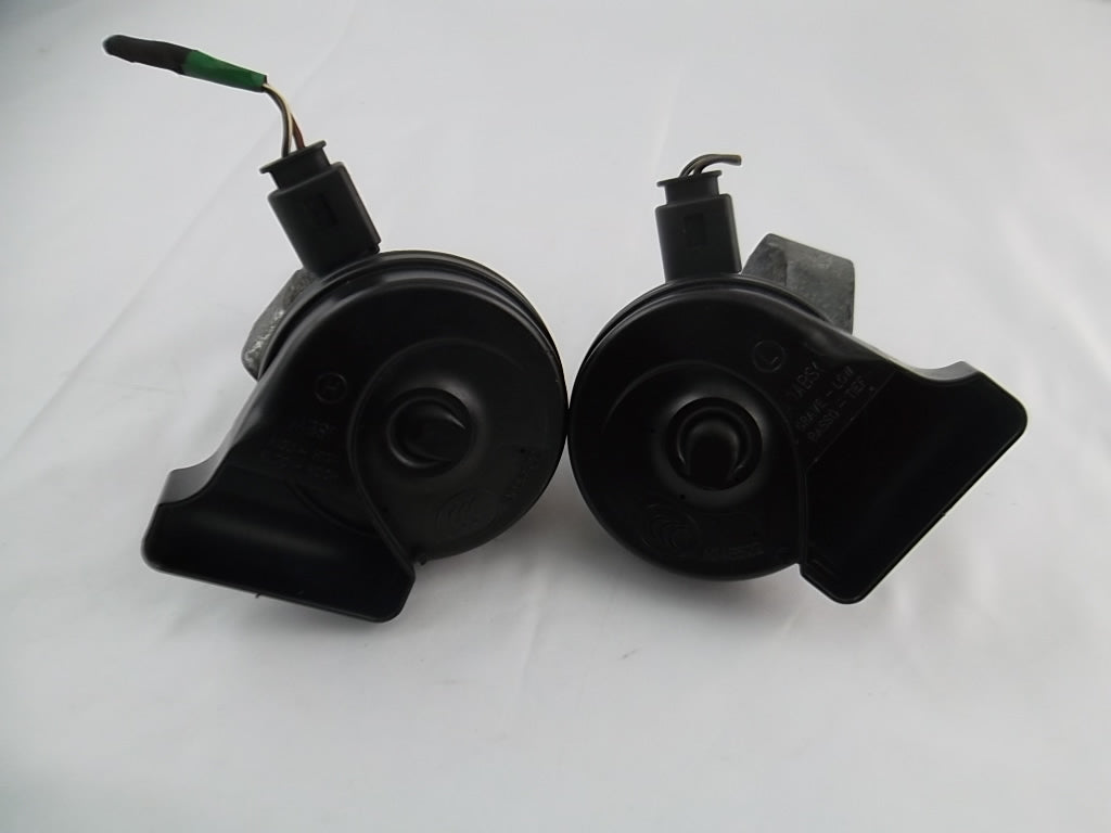 2008-2018 Mercedes Benz C300 Horn Set