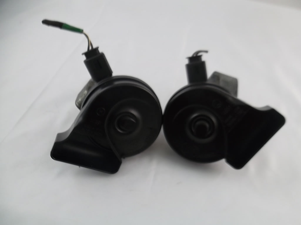 2008-2018 Mercedes Benz C300 Horn Set
