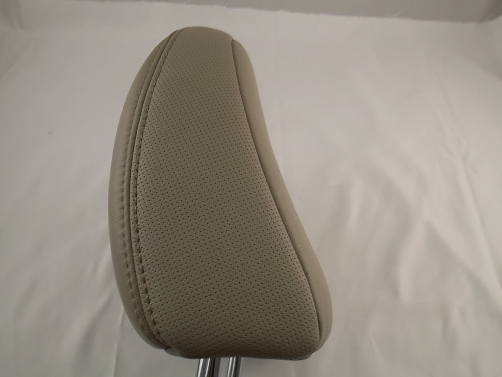 2011-2014 Toyota Sienna Front Seat Headrest Leather LC42 71910-08090