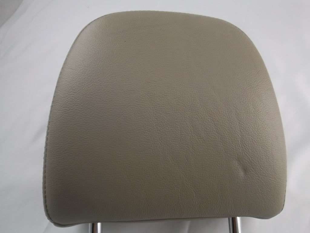 2011-2014 Toyota Sienna Front Seat Headrest Leather LC42 71910-08090
