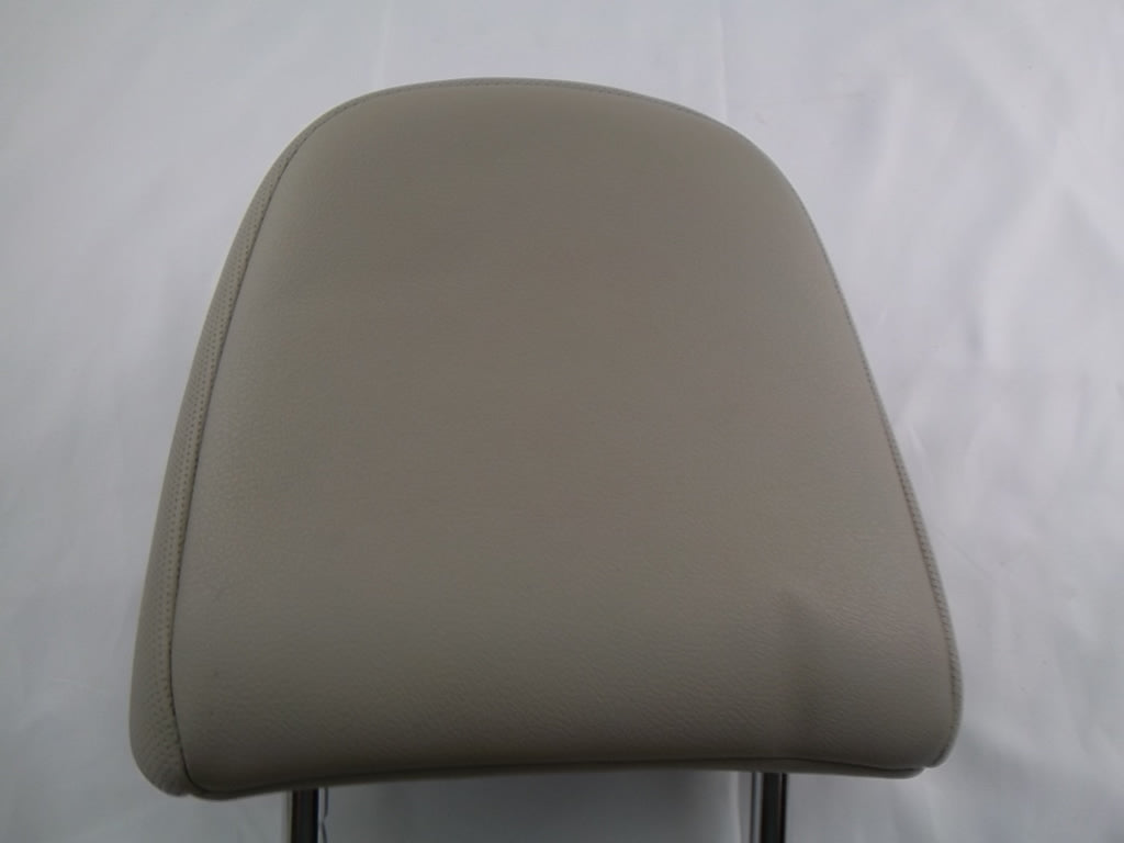 2011-2014 Toyota Sienna Front Seat Headrest Leather LC42 71910-08090