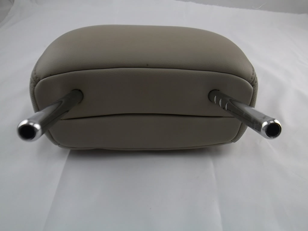 2011-2014 Toyota Sienna Front Seat Headrest Leather LC42 71910-08090
