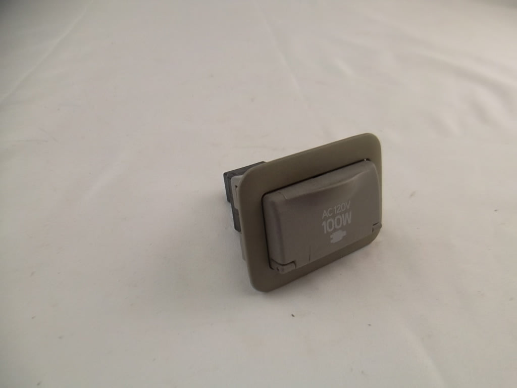 2004-2006 Toyota Sienna Rear Quarter Panel Power Socket Jack 85530-44030