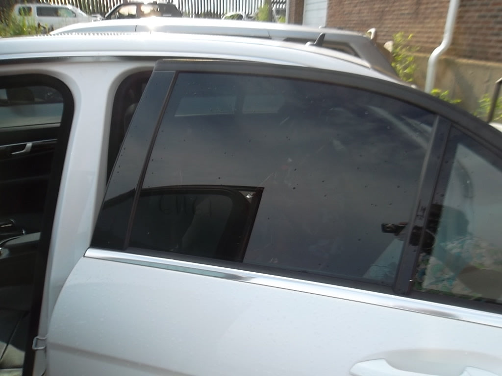 2008-2014 Mercedes Benz C300 Door Rear Driver WHITE
