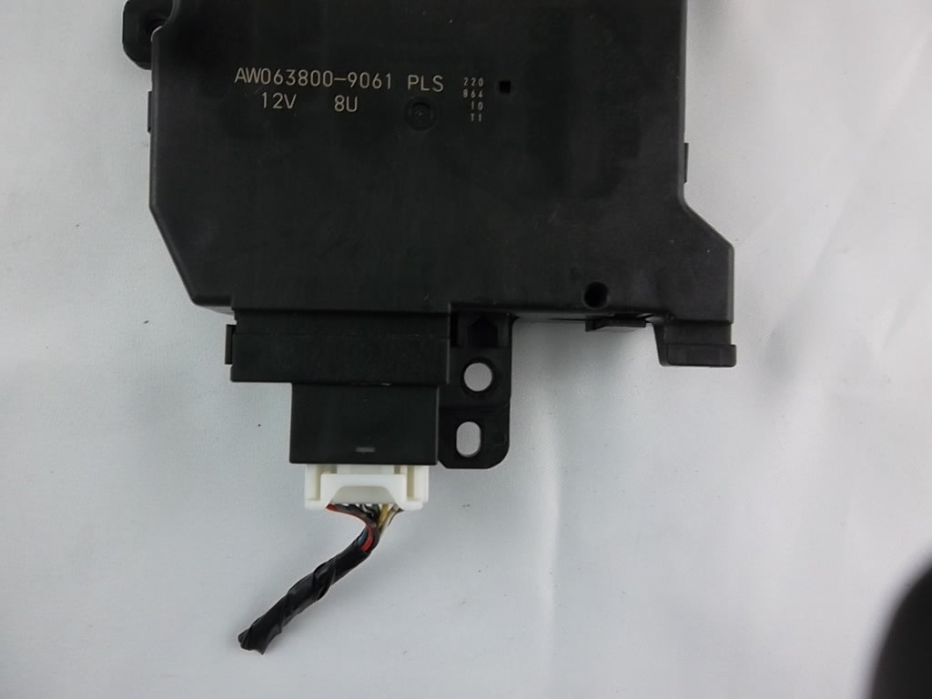 2018-2024 Toyota Camry HVAC AC Heater Flap Servo Door Motor Actuator 87106-06420