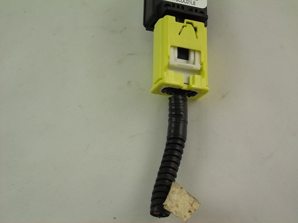 2010-2014 Toyota Corolla SRS Side Airbag Crash Impact Sensor Passenger 89831-02110