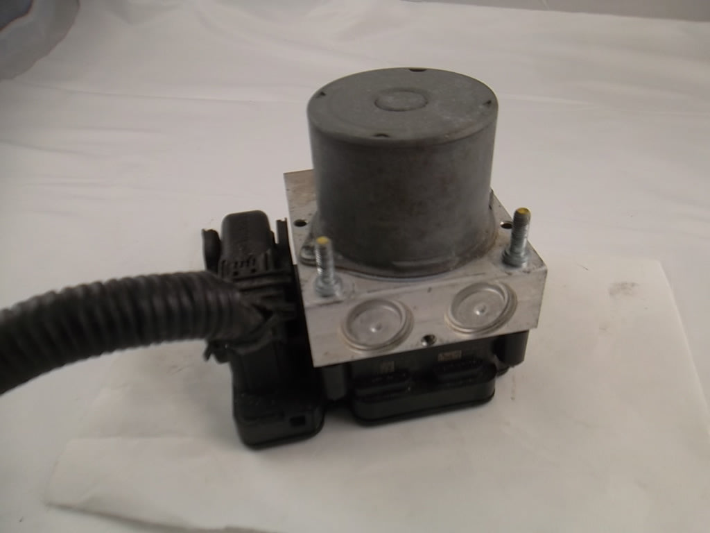 2018-2020 Toyota Camry ABS Pump Control Module 44540-06270