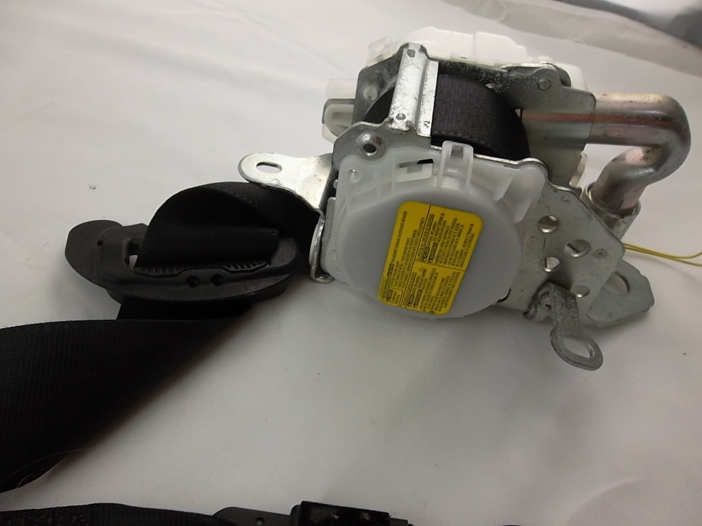 2010-2013 Toyota Corolla Seat Belt Retractor Front Passenger 73210-02310