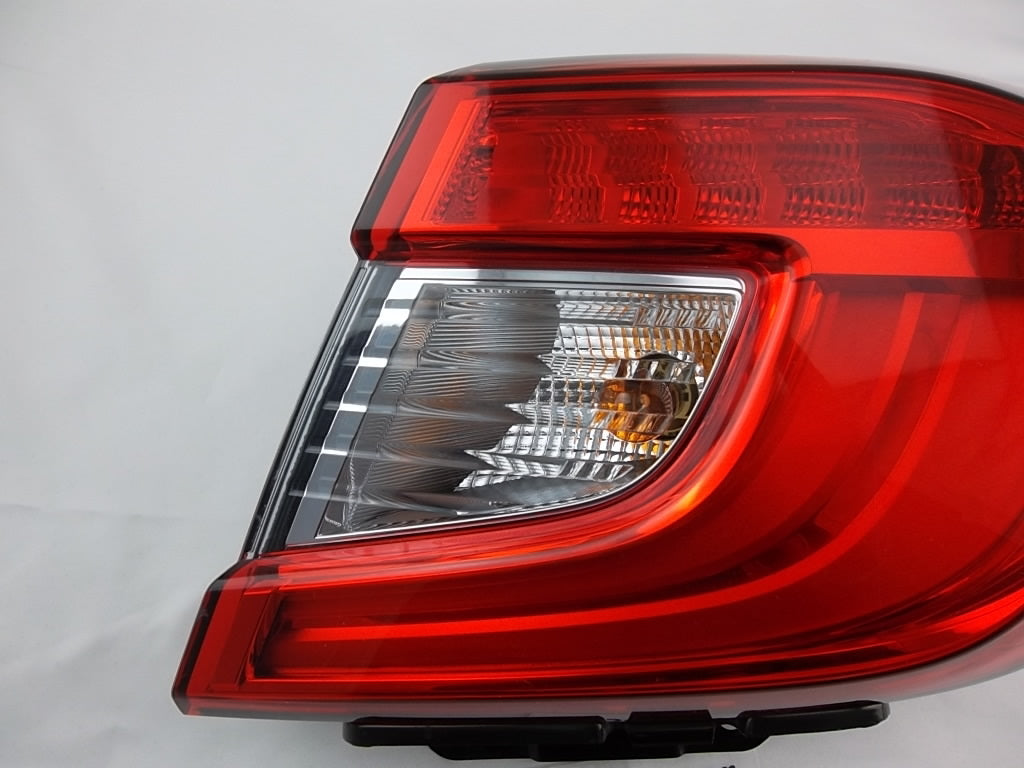 2018-2020 Honda Accord Sedan Tail Light Outer Rear Passenger 33500-TVA-A51
