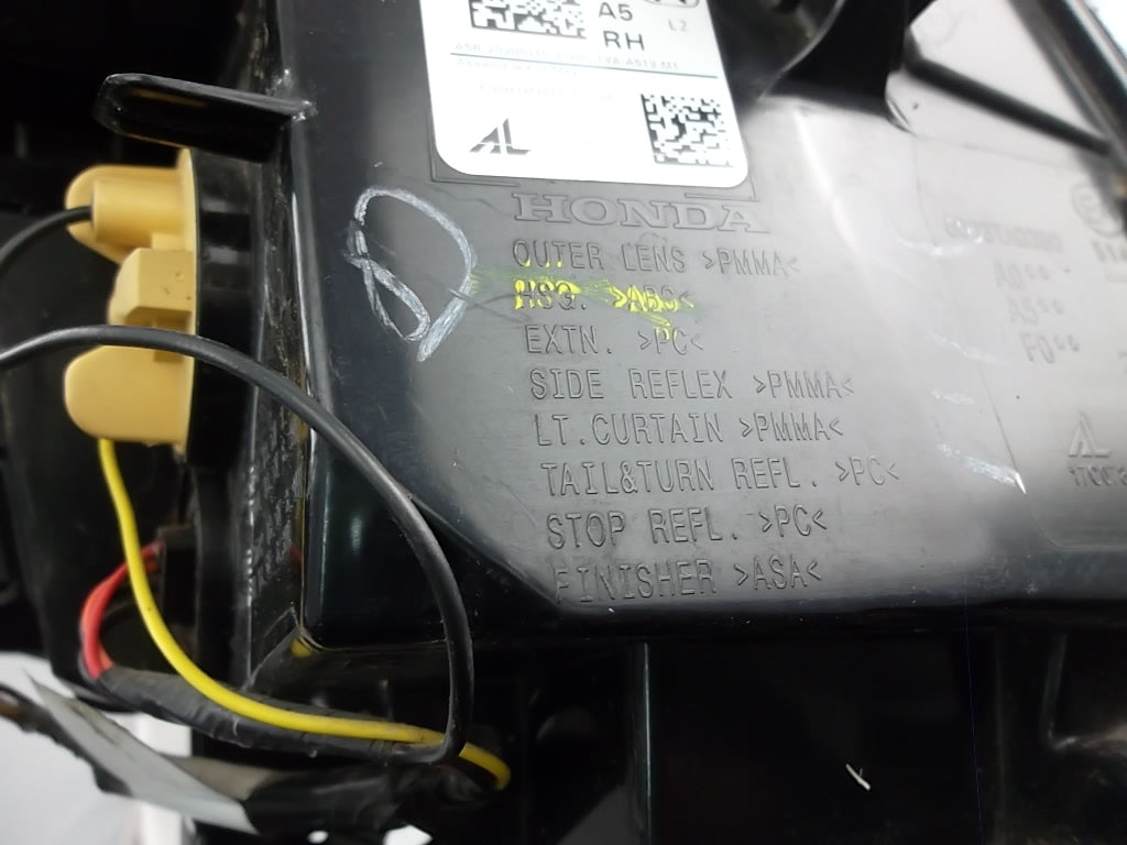 2018-2020 Honda Accord Sedan Tail Light Outer Rear Passenger 33500-TVA-A51