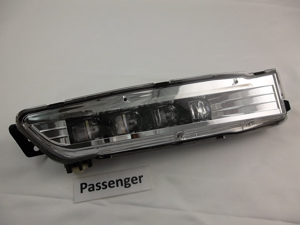 2018-2020 Honda Accord Sedan Bumper LED Fog Light Front Passenger 33900-TVA-A01