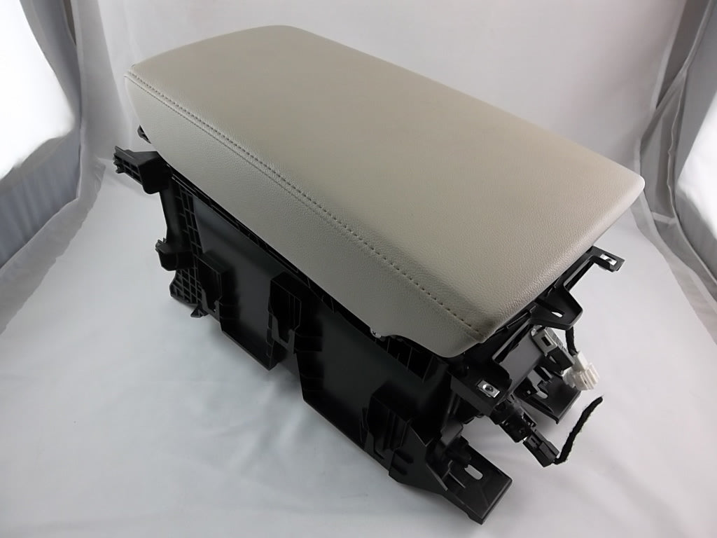 2018-2020 Honda Accord Sedan Center Console Storage Compartment Armrest