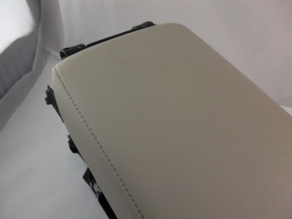 2018-2020 Honda Accord Sedan Center Console Storage Compartment Armrest