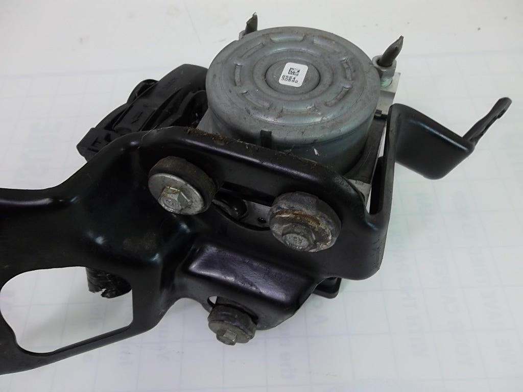 2018-2020 Honda Accord Sedan ABS Pump 2.0L 57110-TWA-A05