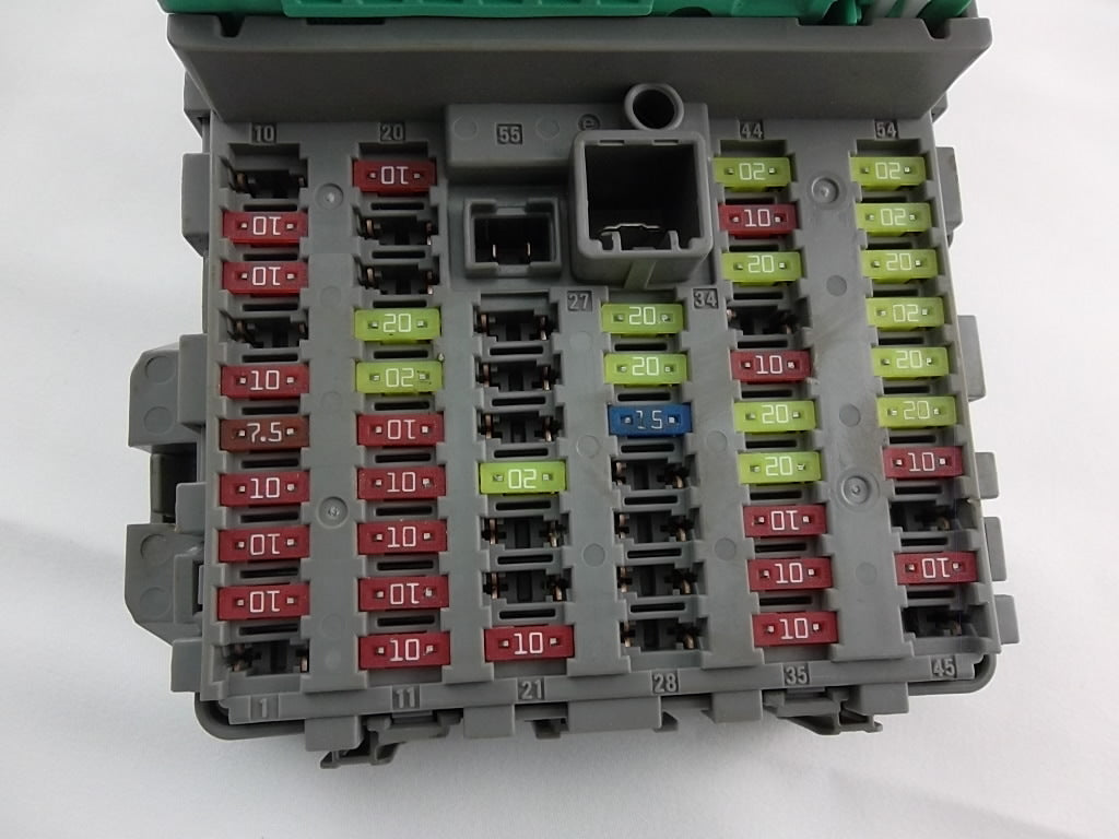 2018-2020 Honda Accord Sedan Interior Cabin Fuse Box Relay 38200-TVA-A12