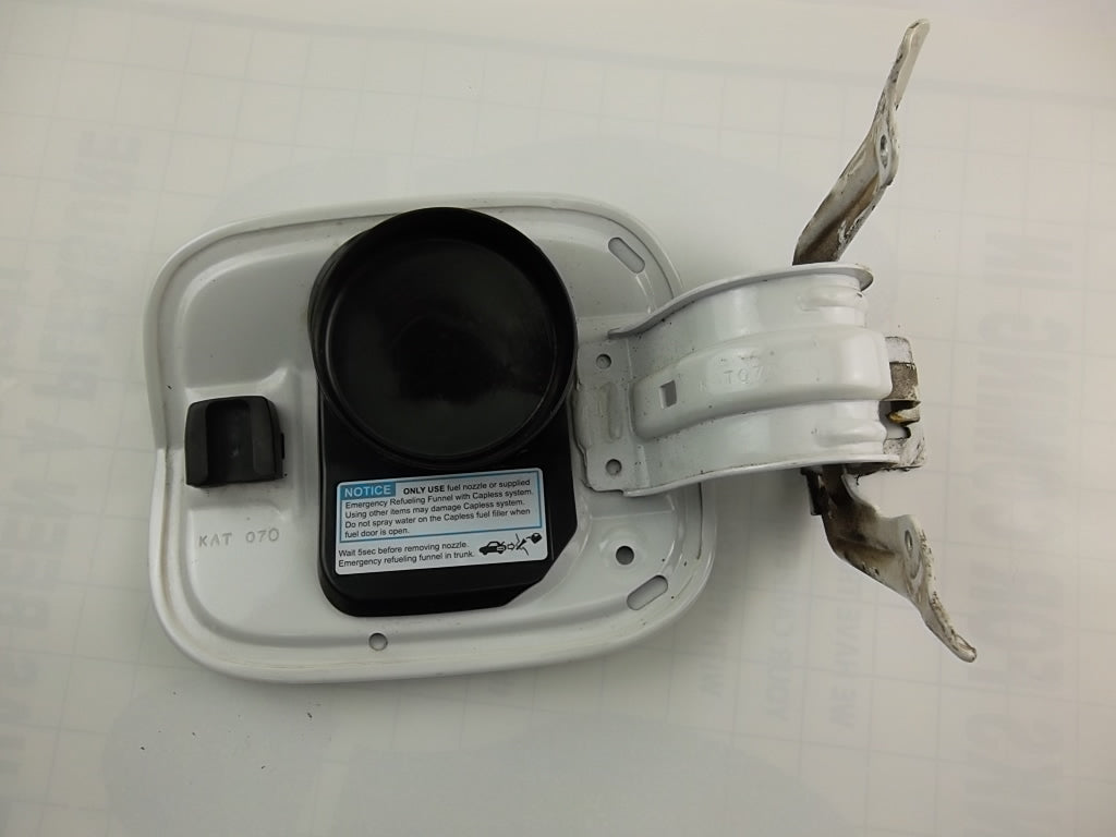 2018-2022 Honda Accord Sedan Fuel Filler Gas Tank Door 63910-TVA-A00