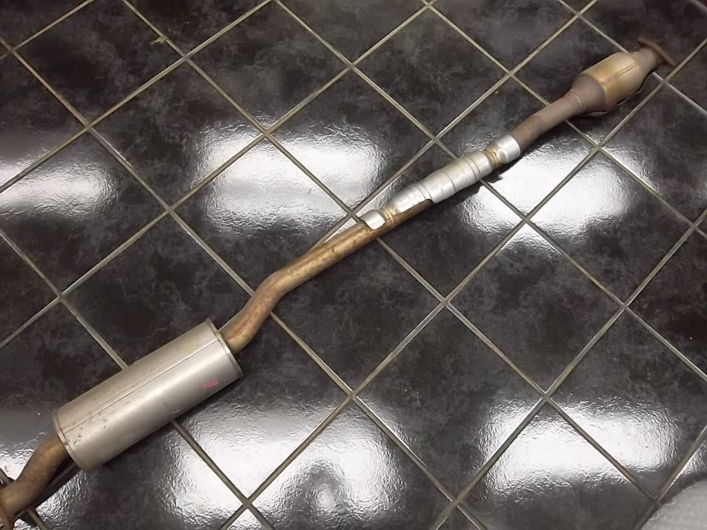 2022-2023 Hyundai Kona Center Exhaust Muffler Resonator Pipe 28600-J9GJ0