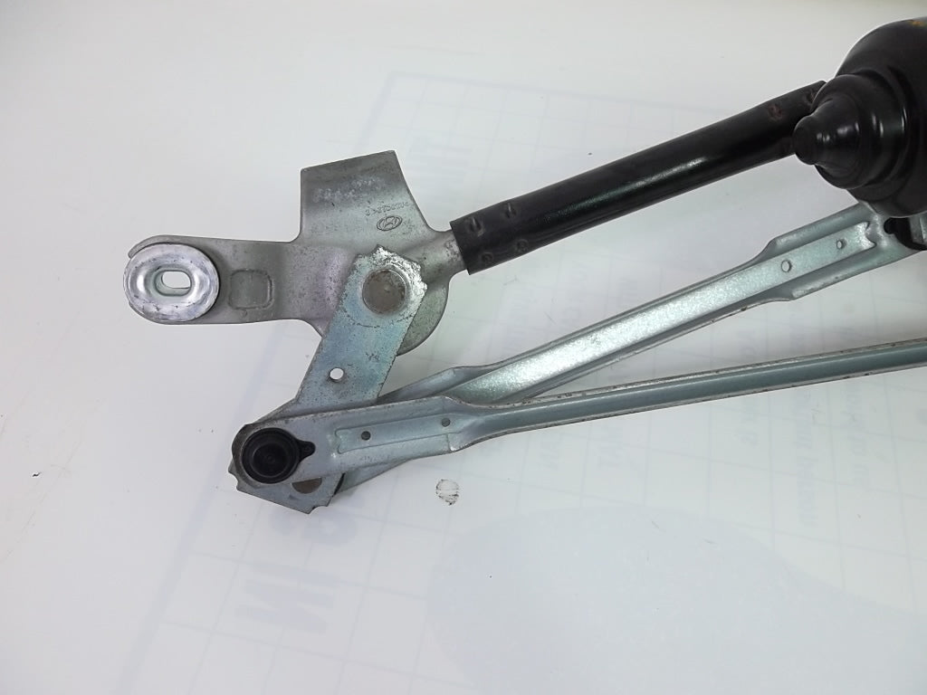 2018-2023 Hyundai Kona Windshield Wiper Transmission Linkage W/Motor 98100-J9000
