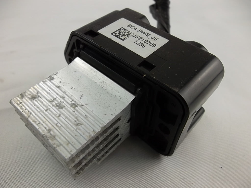 2022-2023 Hyundai Kona HVAC Blower Motor Resistor 97235-J3000