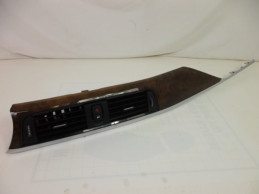 2012-2018 BMW 328i Center Dashboard A/C air Vent Assembly 9218552