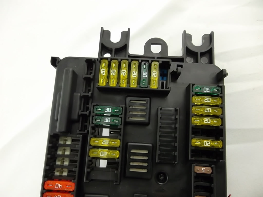 2012-2021 BMW 328i Electric Power Distribution Fuse Box  61149259466