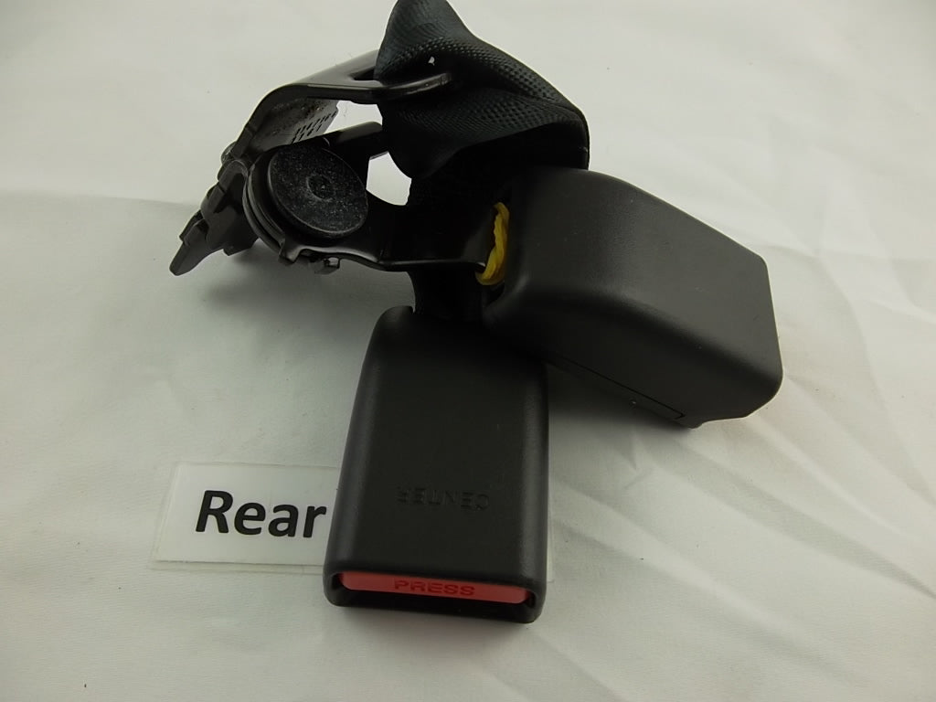 2018-2023 Hyundai Kona Seat Belt Buckle Rear Center 898A0-J9000