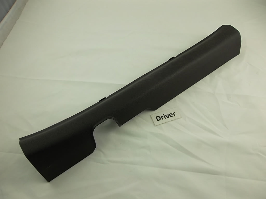 2018-2023 Hyundai Kona Door Sill Scuff Plate Trim Panel Front Driver 85870-J9000