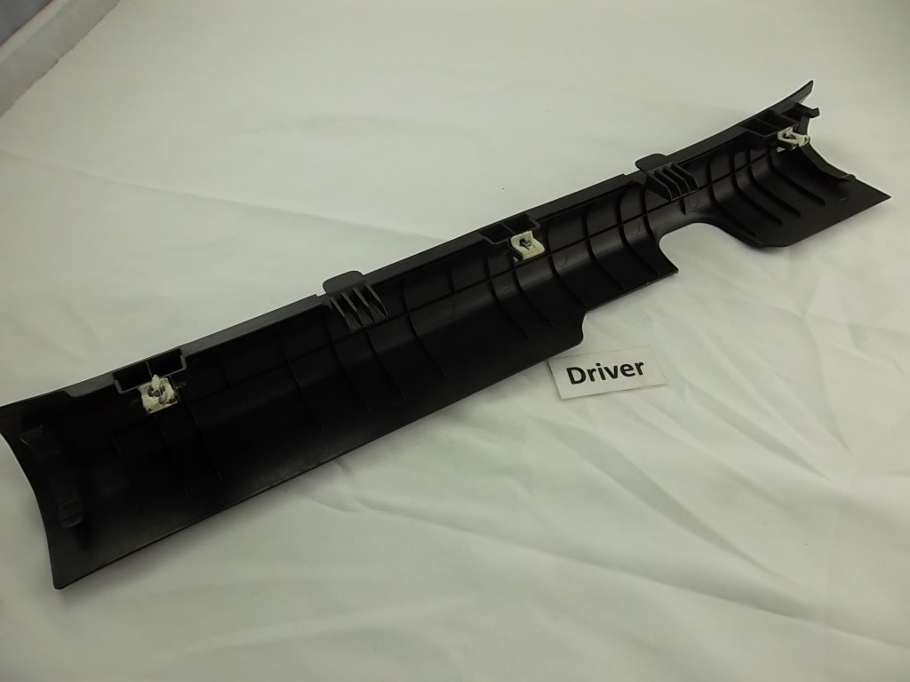 2018-2023 Hyundai Kona Door Sill Scuff Plate Trim Panel Front Driver 85870-J9000
