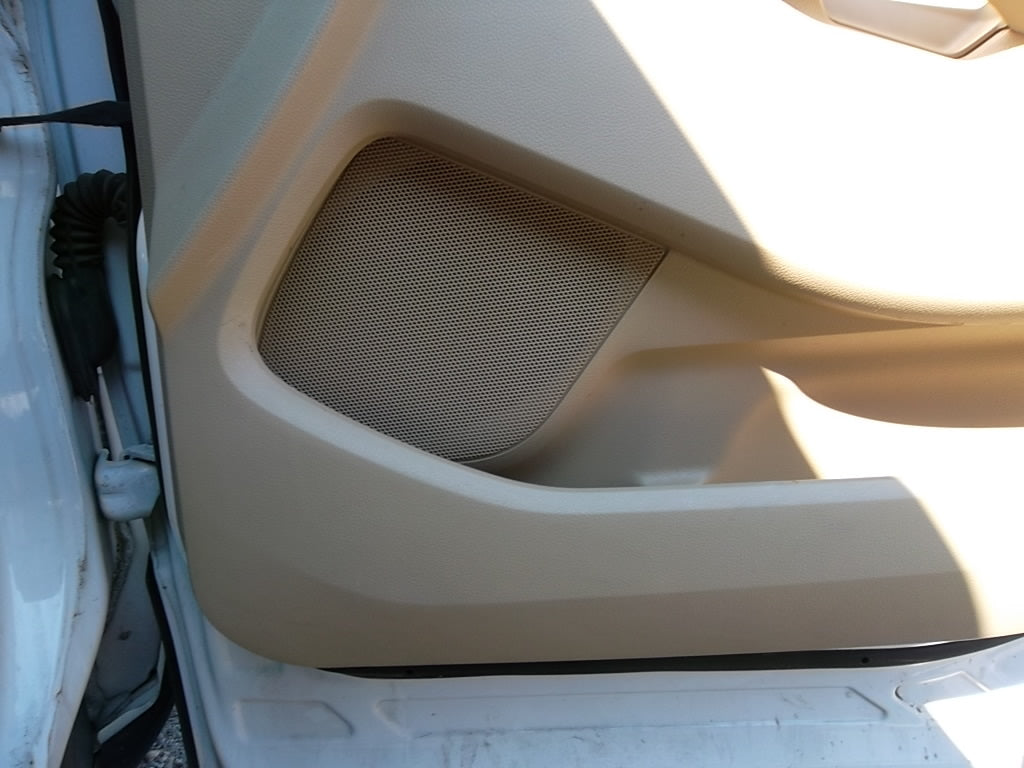 2016-2017 Ford Explorer Door Trim Panel Front Passenger FB5Z-7823942-CB