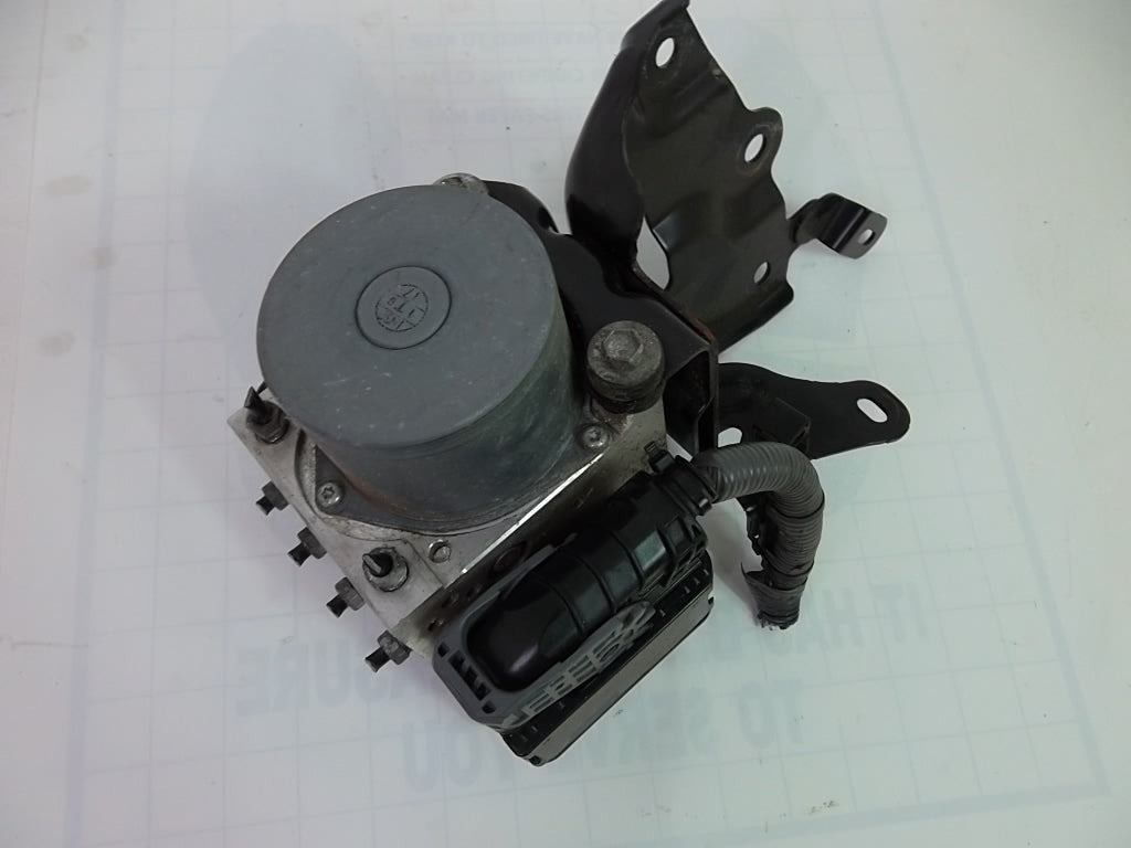 2015-2016 Toyota RAV4 ABS Pump 89541-42510
