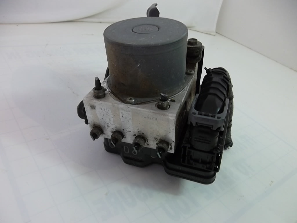 2015-2016 Toyota RAV4 ABS Pump 89541-42510