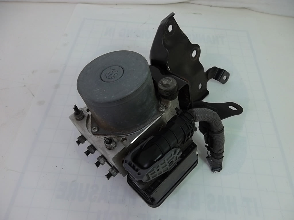 2015-2016 Toyota RAV4 ABS Pump 89541-42510