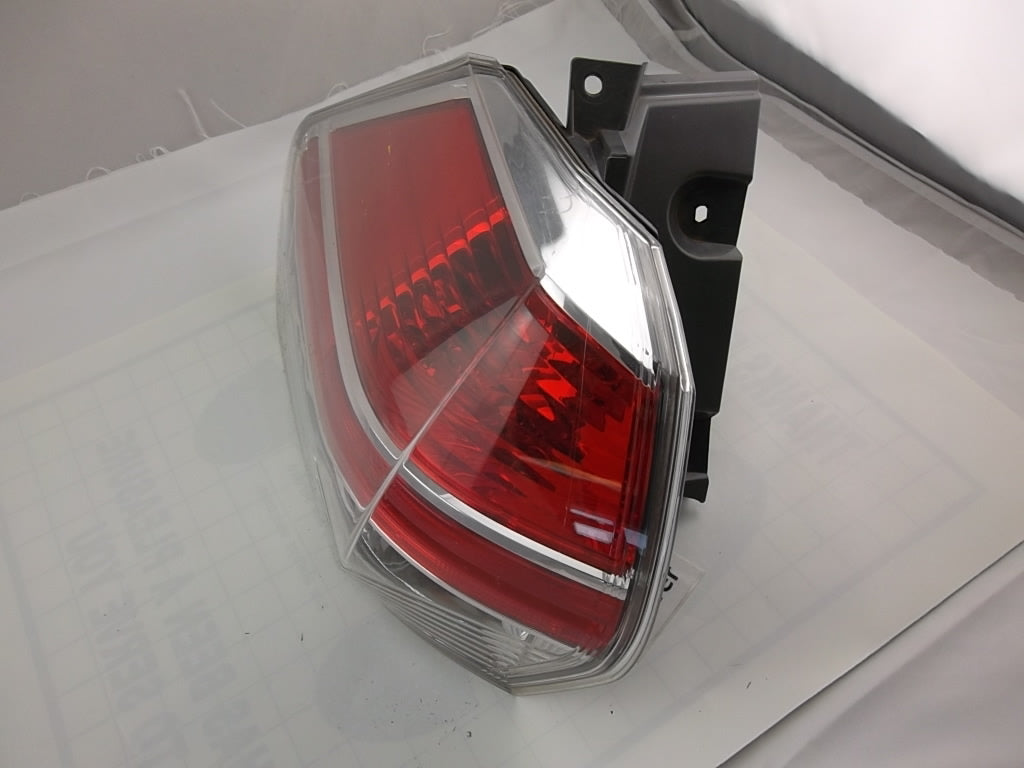 2014-2017 Nissan Rogue Outer Tail Light Rear Driver 26555-5HA0A