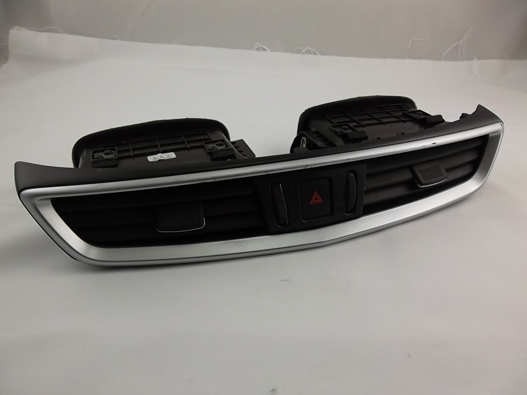 2014-2017 Nissan Rogue Dash AC Air Vent Grille Front Center 68750-4BA0A