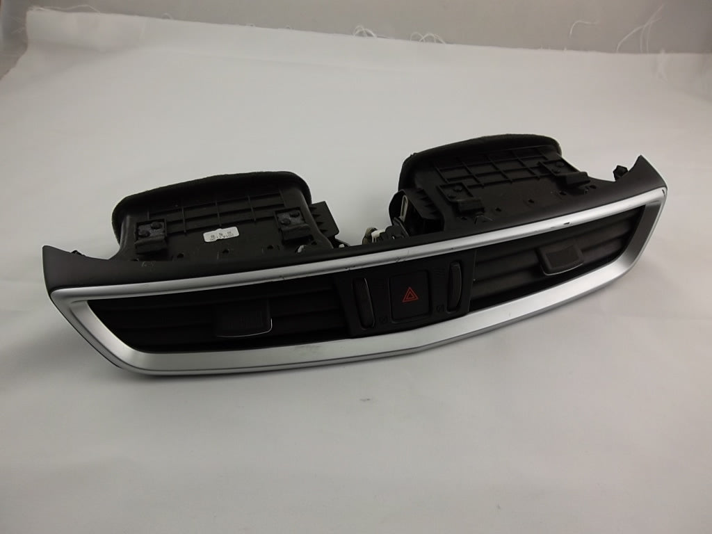 2014-2017 Nissan Rogue Dash AC Air Vent Grille Front Center 68750-4BA0A