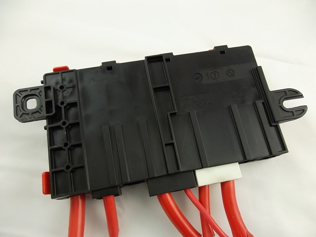 2020-2021 BMW 328i  Positive Battery Distributor B+ Power Fuse Box 922775205
